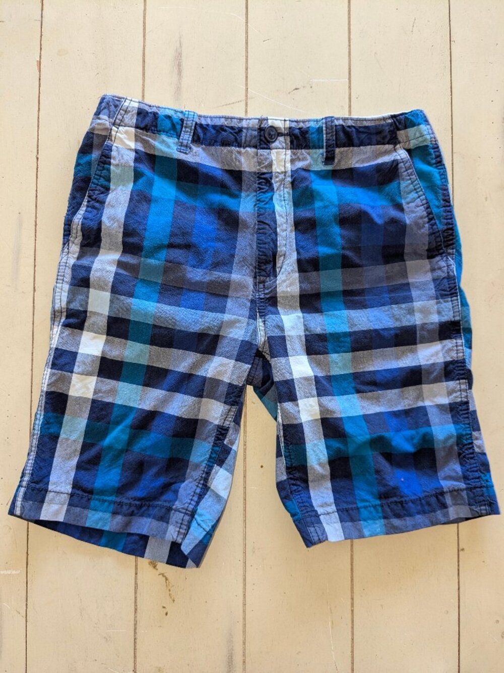 BOYS GAP KIDS BLUE PLAID SHORTS - SIZE 16 HUSKY